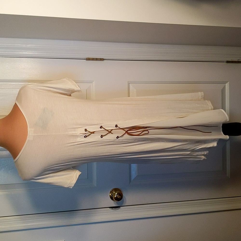 Anne's Closet Tunic NWT
